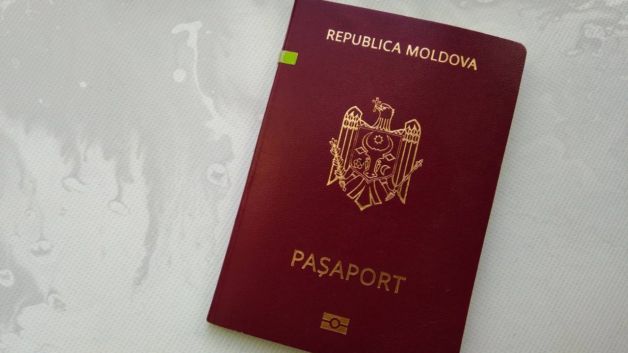 Данный рейтинг позволил установить, что молдавский паспорт котируется выше российского: он занимает 47 место, а паспорт гражданина РФ — на 50 строчке.
