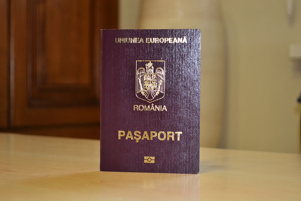 Центр румынского гражданства в Молдове.Румынское гражданство дарит массу привилегий и «золотых» преимуществ. Граждане Румынии могут не только свободно перемещаться по странам Шенгенской зоны, но и обретают все социальные гарантии.