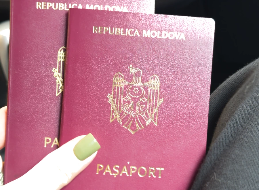 В последнее время резко увеличилось количество людей, стремящихся получить молдавский паспорт, несмотря на то, что долгое время Молдова считалась неблагополучной страной. Граждане России, Украины и Казахстана.
