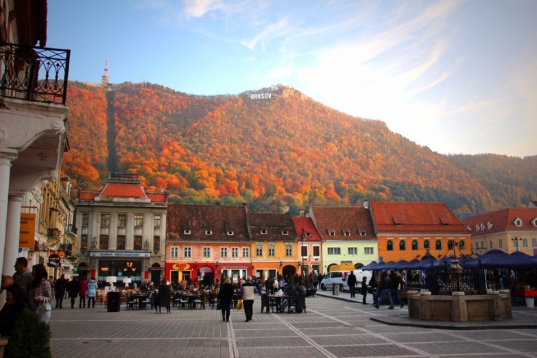 Самым крупным городом Румынии является Брашов