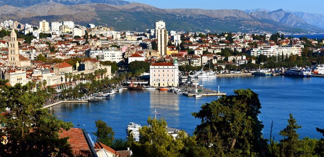 Хорватия — европейская страна, которая находится почти в самой середине Западной Европы. Но при этом еще пока не принятая в ЕС страна обладает самыми низкими ценами на недвижимость